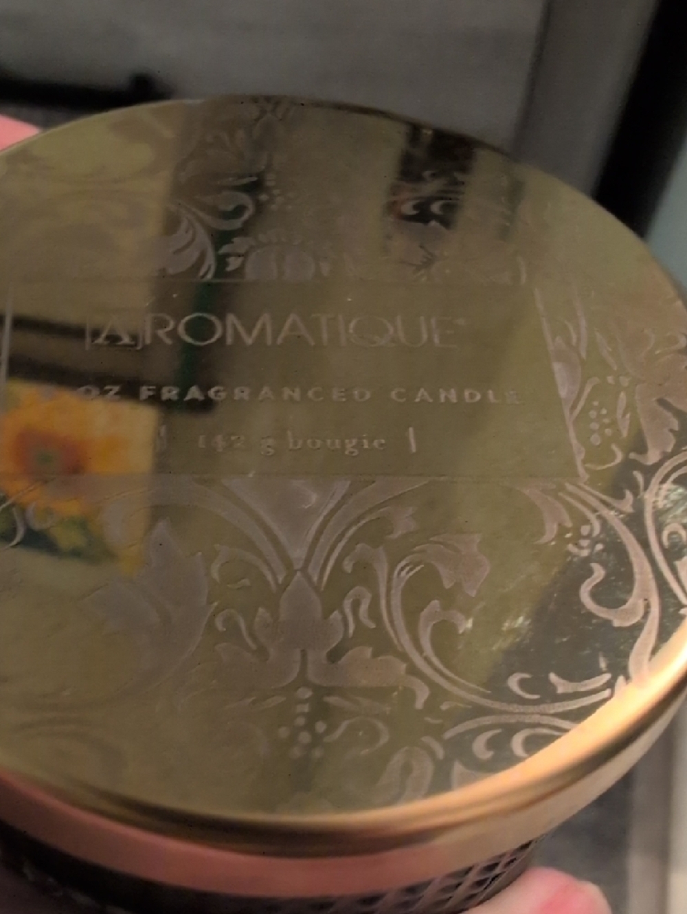 No. 5 The Smell of Tree Scented Glass Jar Candle - Green - Picture 2 of 3